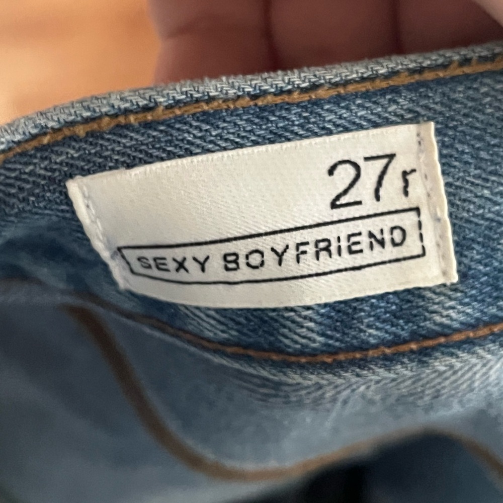 GAP Distressed Sexy Boyfriend Jeans Size 27 - Picture 3 of 3